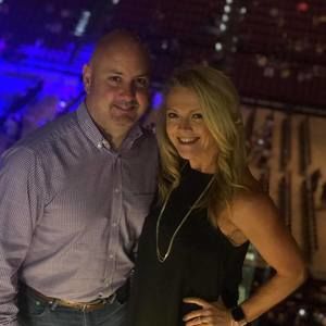 Meet your Posher, Mitzi